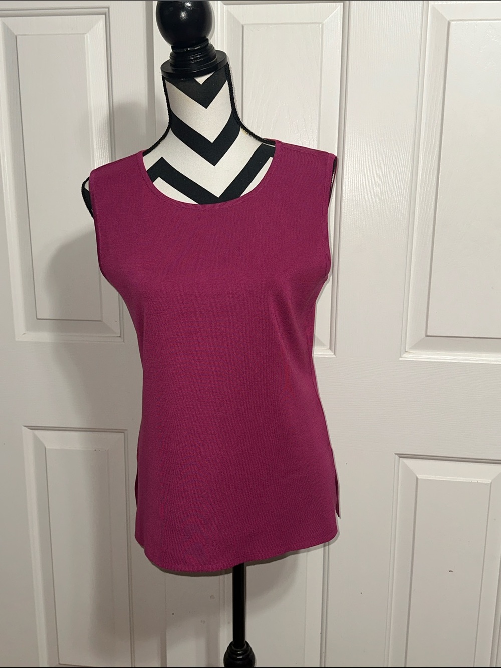 Misook Sleeveless Scoop-Neck Tank in Berry Plum